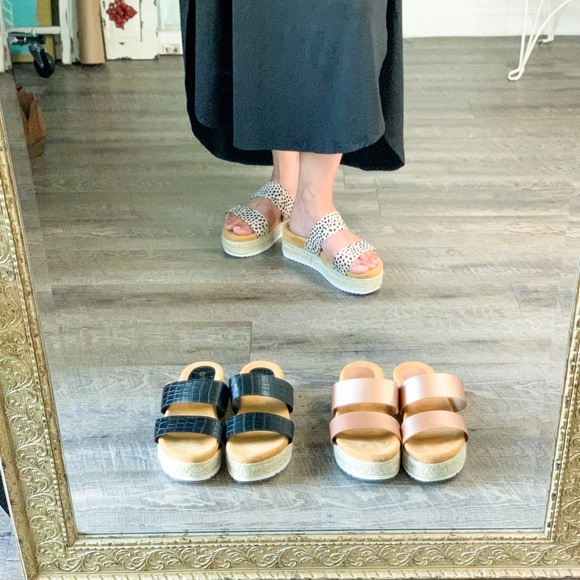 Cheetah Platform Espadrilles - Picture 2 of 3